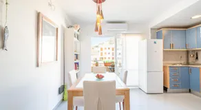 Apartamento 'Taiko' em Puerto Pollensa com terraço privado, varanda e Wi-Fi - Image 3