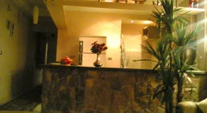 Fully Equipped ,3 BR ,centrally located flat in Mohandsseen - Image 4