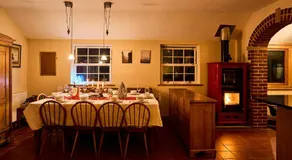 Nature Charm & Fruit Delights, multi-generation celebratory home -Try, Relax, Repeat - Sellindge - Image 2