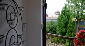 Villand Hotel with Free Private Parking and Self Check In - Image 5