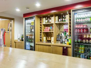 Travelodge Camberley - Image 4