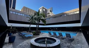 Duplex Waikiki Seaside Full Kitchen Big Terrace NR HPU Sleeps 8 - Image 4