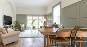 School House Victorian elegance by the river with parking Pass the Keys - Image 2