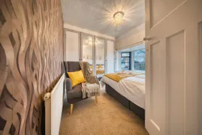 3 Bedrooms Sleeps 7 Free Parking - Image 2