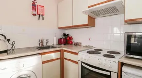 Barton Cottage - Image 5