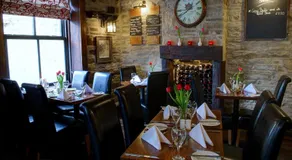 The Old White Lion Hotel - Image 4