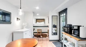 Montlake Studio in Spite House - Image 2