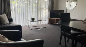 Golden Leaf Apartments - Image 2