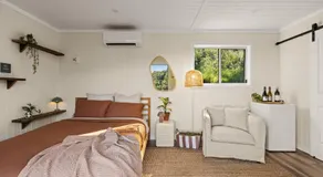 Hidden Valley Eco Lodge - Off Grid Rural Escape! - Image 2