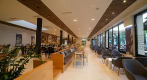 Park Hotel - Image 2