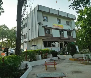 Hotel Shree Mata Sadan - Image 3