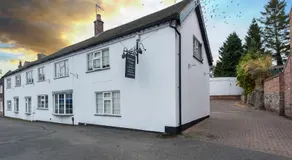 Donington Cottage Apt 8 - Image 2