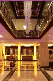 The Palm Court - Image 2