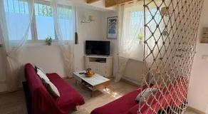 Modern 3-star villa, 3 bedrooms, private parking - Image 2