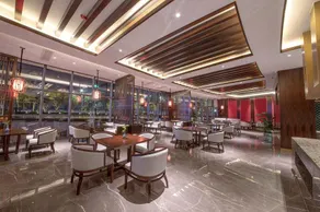 Sanjin International Hotel (Wuyi Station Development Avenue) - Image 4