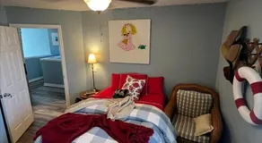 Cozy Rustic Charming Room - Image 2