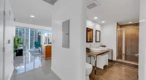 Wonderful 2/2 Condo at Icon Brickell With Pool - Image 5