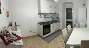 Seal Home - Image 4
