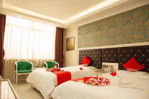 Huaxi Holiday Hotel - Image 2