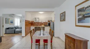 Appartement en bord de mer Drazen, avec patio et parking - Image 4