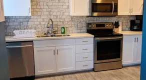 Baby Blue Sky - Price 2bd - Newly remodeled - nearby trails - Image 3