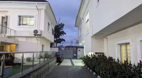 Habitat Suites and Apartments - Image 5
