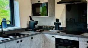 Luxury One Bedroom Cabin - Heatherbank Cabin - Image 5