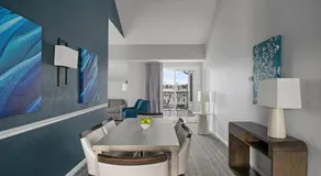 Club Wyndham Newport Onshore - Image 3