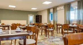 Brit Hotel - Image 3