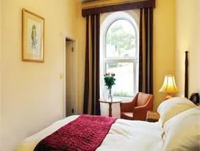 Gabriel House Guesthouse - Image 3