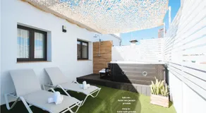 Lola de Triana Apartments - Image 4