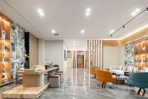 Peak Smart Hotel - Image 4