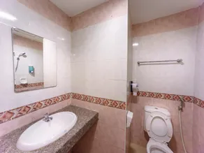 Lodge 41 - Image 5