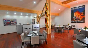 Fast Lane Hotel - Image 3