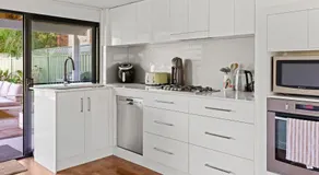Catalina Bay - Child & Pet Friendly - Image 3