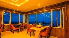 THE SEASHORE HOTEL - Image 2