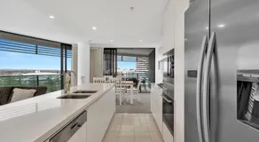 Luxury Living At The Oracle - Image 3