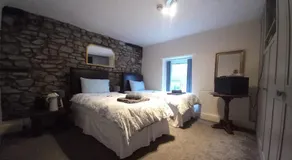 Coach & Horses Inn - Image 3
