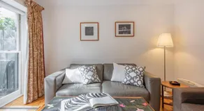 Sydney -Cammeray apartment - Image 2