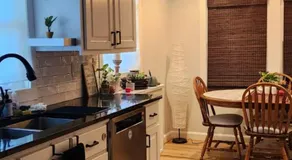 Bright and Cozy room in a Charming Homestay!! - Image 3