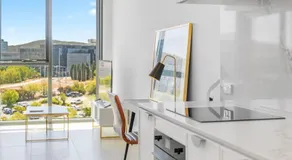1 bedroom apartment in city - Image 4