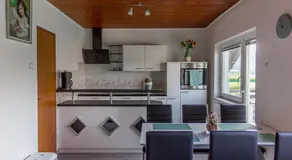 Hanzi Holiday Home - Image 3