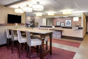 Hampton Inn Peoria-East at the Riverboat Casino - Image 2