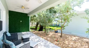 Luxury 2BD 2BTH Condo 5 - Image 4