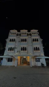 Lotus hotel - Image 3