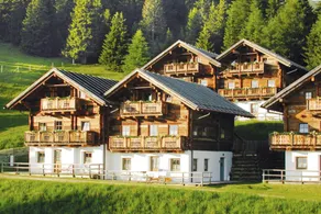 Chalet on Zettersfeld with Dolomites Views - Image 4