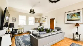 Luxury Seaview Gated Penthouse located near Edinburgh by Urban Haggis Stays - Image 2