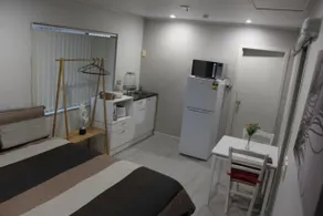 Private Studio with self check-in, Ensuite, WIFI & Kitchenette - Image 2
