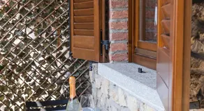 La Corte Rooms and Home Restaurant - free parking - 10 minutes to the lake and centre - Image 4
