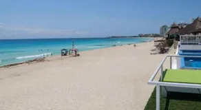 Apartamento Vacacional Frente al Mar con Piscina en Cancún - Image 3